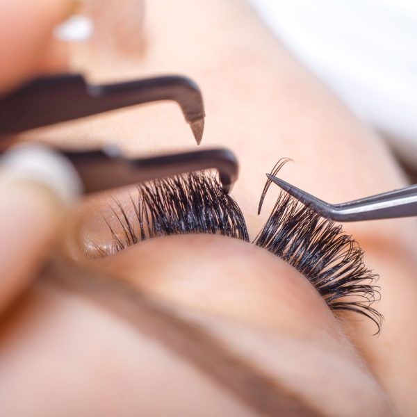 Formación estética profesional extensiones de pestañas